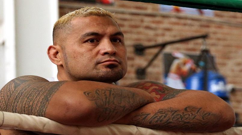 Mark Hunt's Blonde Hair: A Tribute to the "Super Samoan's" Signature Look - wide 10