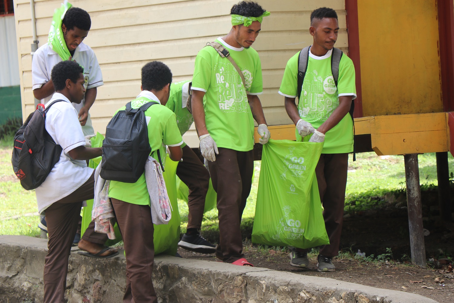 Badihagwa Primary School students in BSP Go Green clean-up