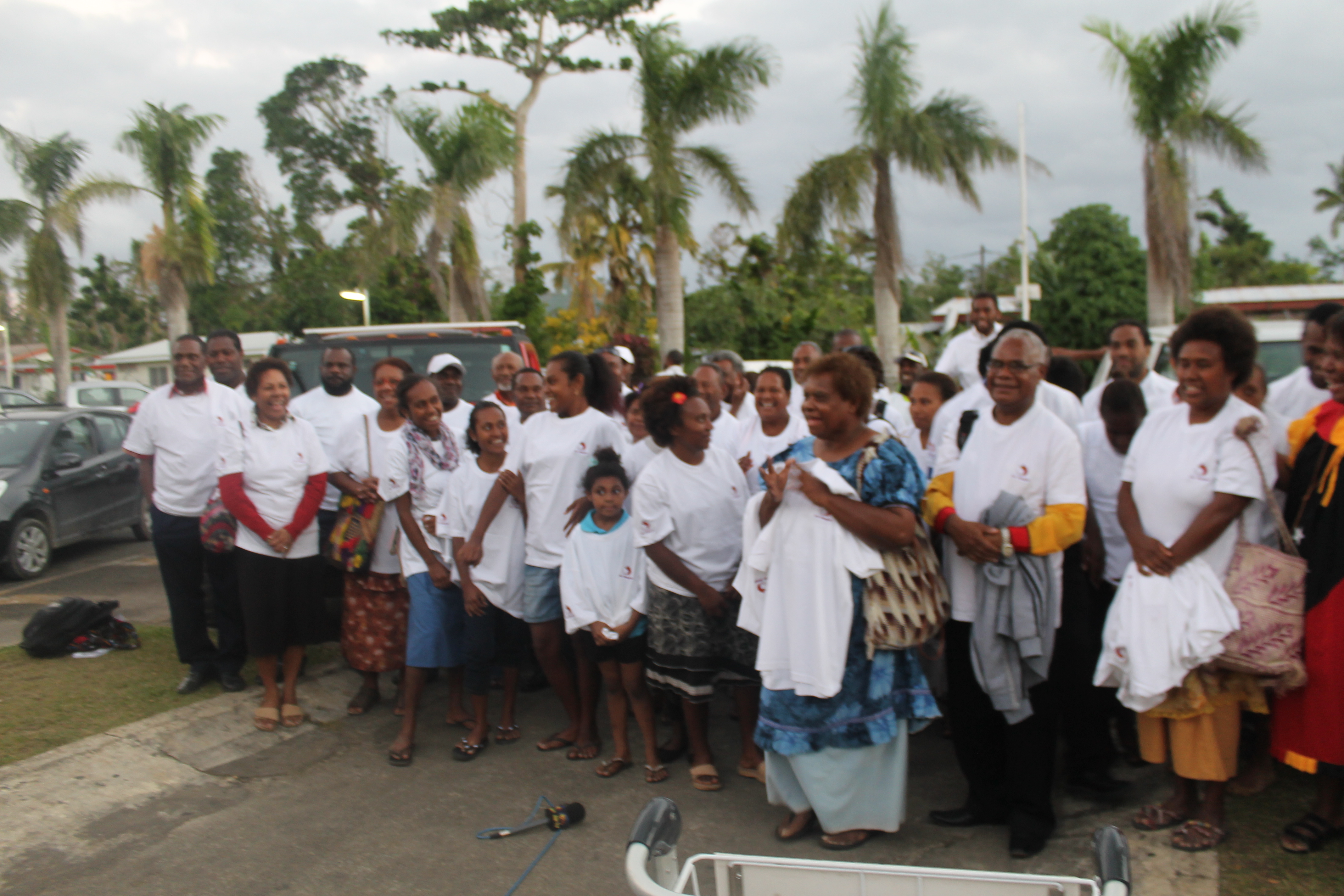 People of Vanuatu welcoming the Air Niugini flight