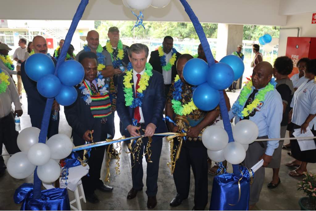 Opening of the academic building at the Lae School of Nursing. L-R Health Secretary Pascoe Kase, High Commission Bruce Davis and Morobe Governor Ginson Saonu