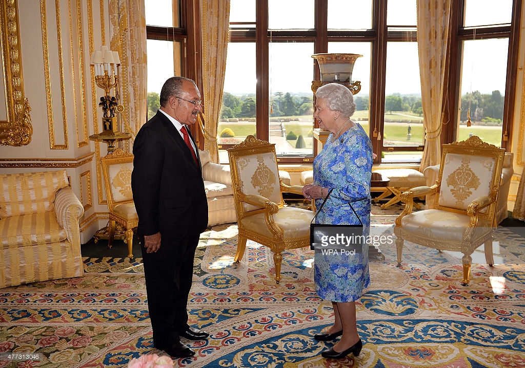 PM O&#039;Neill meets with Her Majesty Queen Elizabeth II. Picture by Getty Images