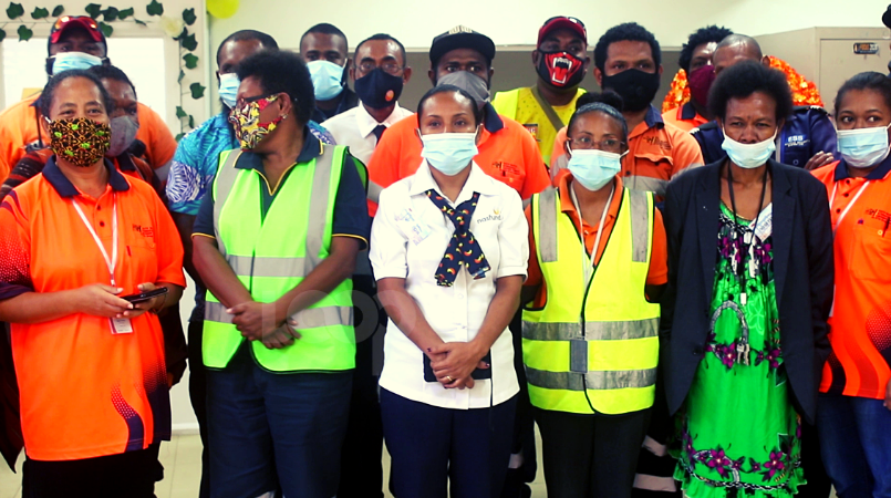 South Pacific International Container Terminal staff with Nasfund’s Momase regional team leader, Geita Goasa, and ncsl team