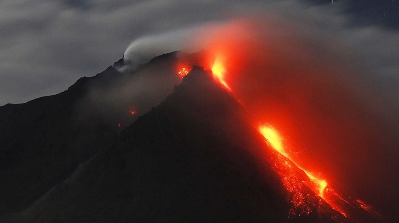 Indonesia's Mount Sinabung volcano erupts, killing seven