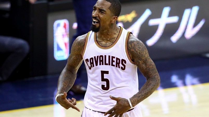 Cleveland Cavaliers: LeBron Calls For Cavs To Re-Sign J.R. Smith